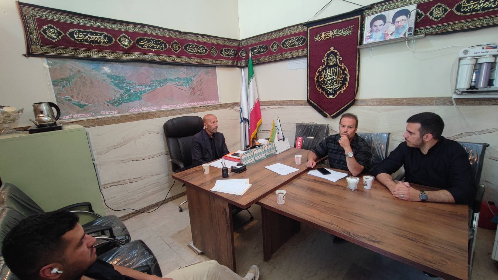 برگزاری جلسه بررسی مشکلات روستا